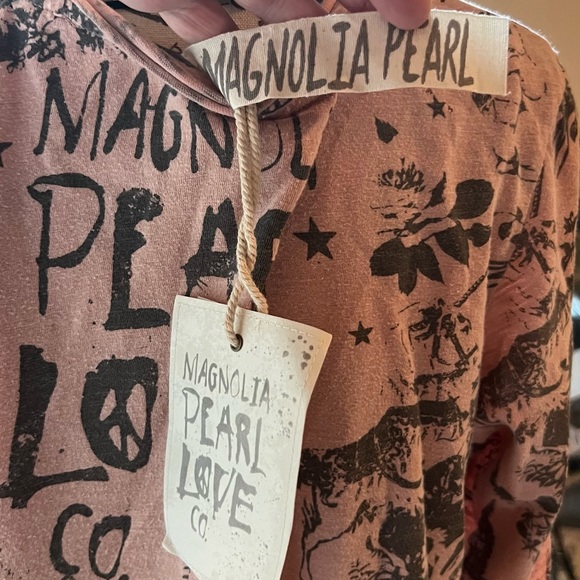 Magnolia Pearl Unicat Dylan T - Picture 12 of 15